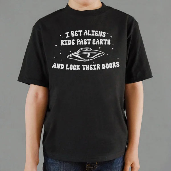 Aliens Lock Doors Kids' T-Shirt