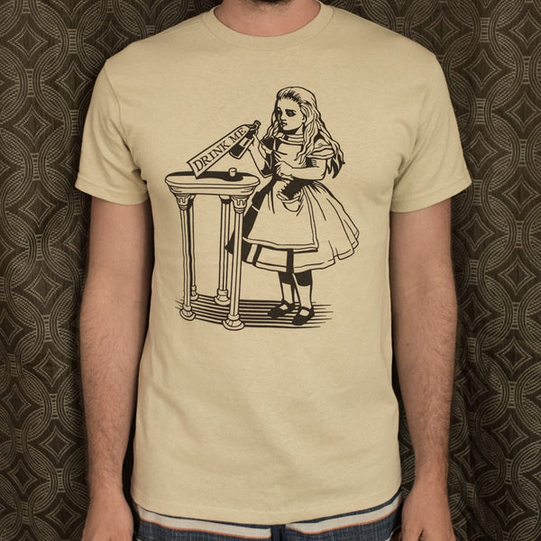 Alice Drink Me Men's T-Shirt