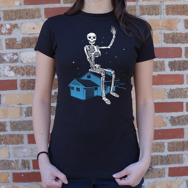 Giant Skeleton Women's T-Shirt